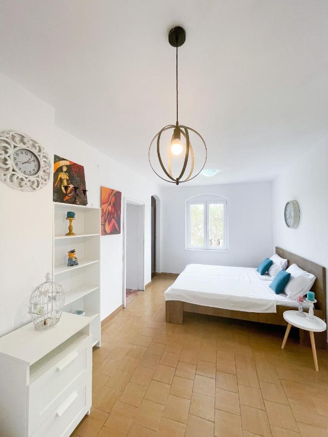 Spacious Apartment Amaros Korcula Town Exterior photo