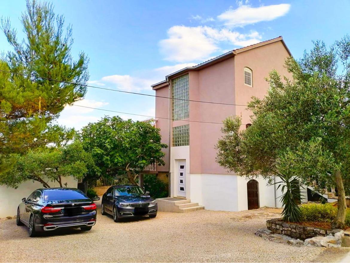Spacious Apartment Amaros Korcula Town Exterior photo