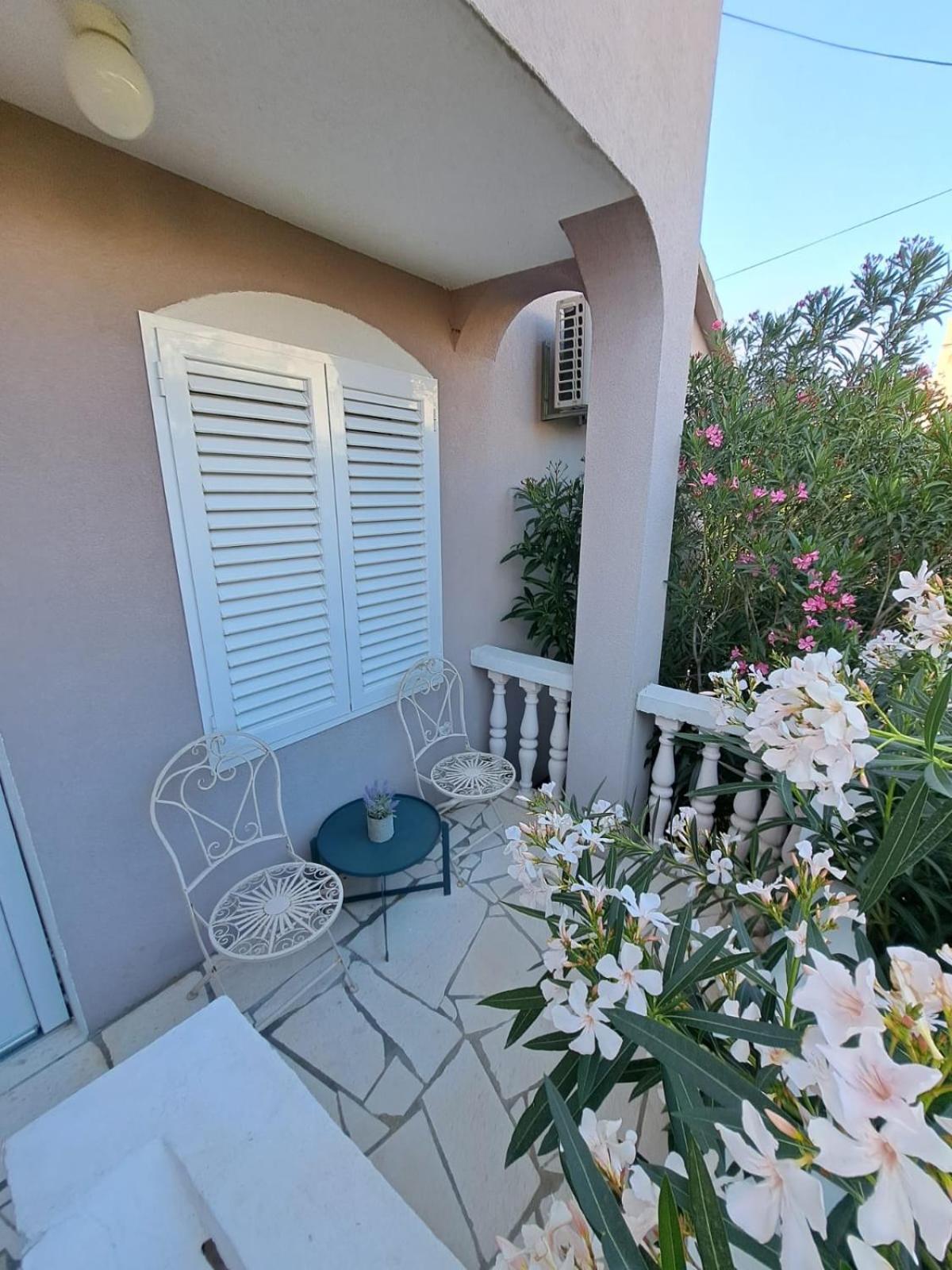 Spacious Apartment Amaros Korcula Town Exterior photo